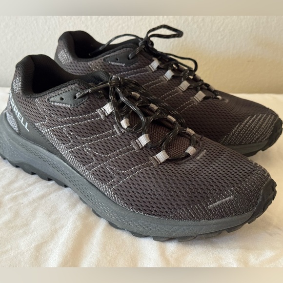MERRELL Fly Strike Trail Running Hiking Shoes - Black -
Men’s size 10.5 - Picture 1 of 14